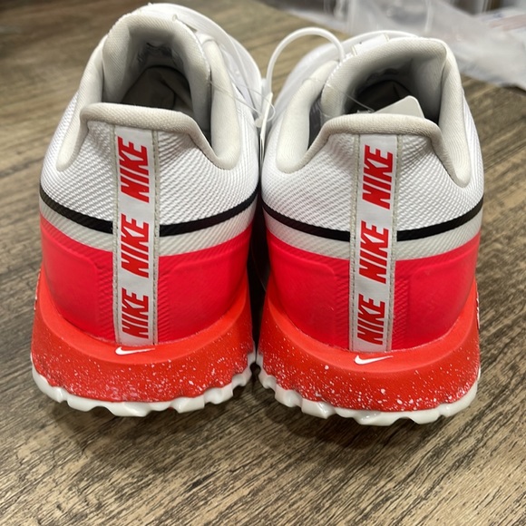 NEW Nike React Infinity Pro Golf Shoes White Infrared CT6621-106 MENS Size 11 - Picture 4 of 5